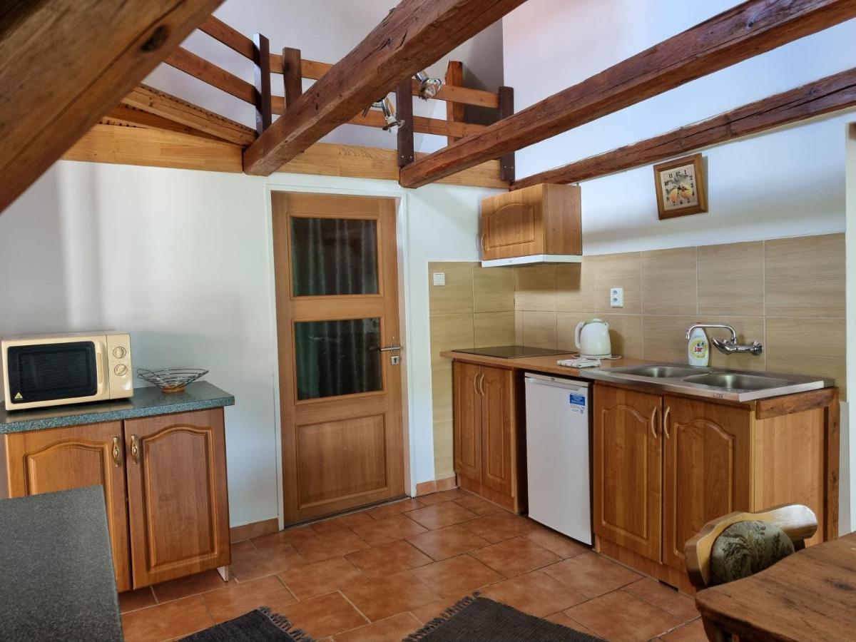 Apartmany Krasne Zatisi Krásno Zewnętrze zdjęcie